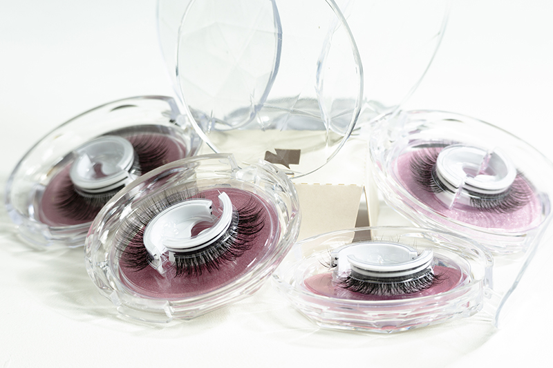 Pestañas autoadheribles